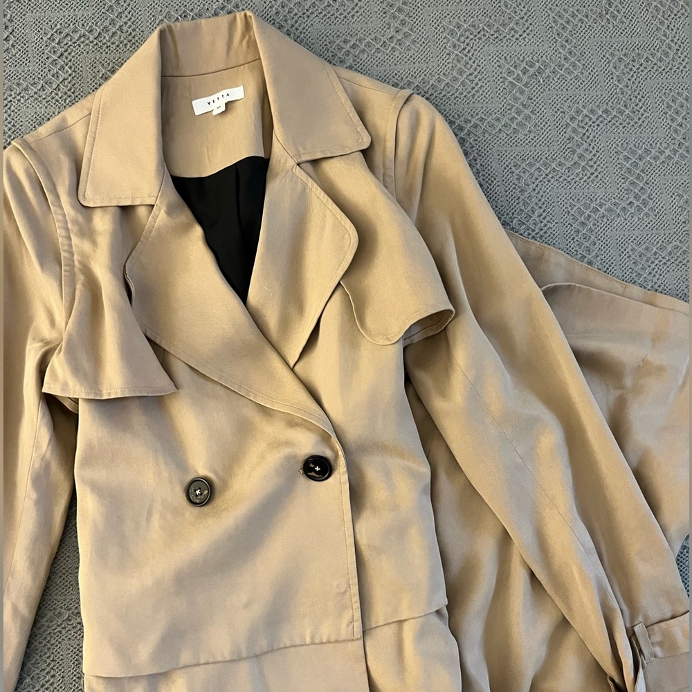 VETTA | The Convertible Trench in Khaki